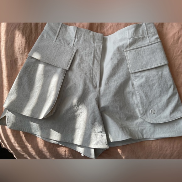 Lululemon Relaxed-Fit Super-High-Rise Cargo Short - Picture 4 of 6